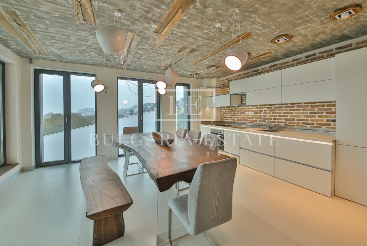 СУПЕР РОСКОШНАЯ КВАРТИРА В АРЕНДУ С 3 СПАЛЬНЯМИ, 2 ВАННЫМИ КОМНАТАМИ, ТЕРРАСОЙ И УНИКАЛЬНЫМ ВИДОМ НА МОРЕ - 0