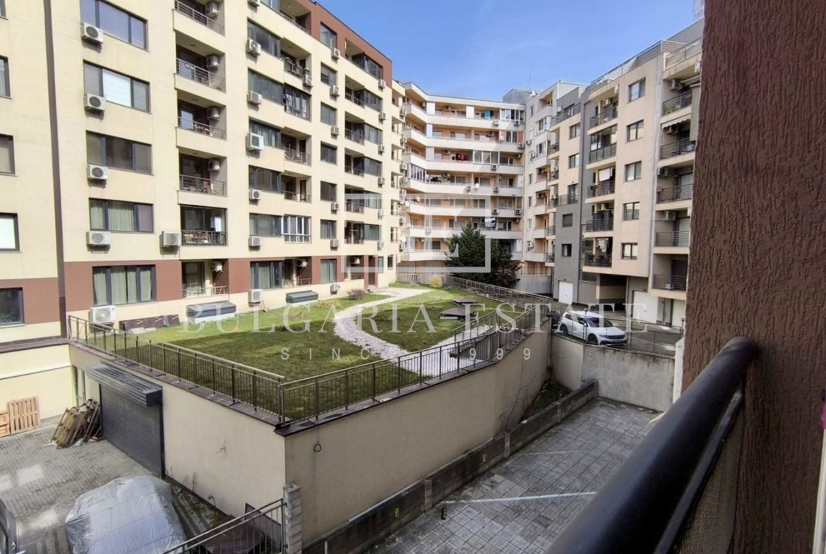 Новая, современная меблированная квартира в. Левски 1, комплекс „Вива“ - 0