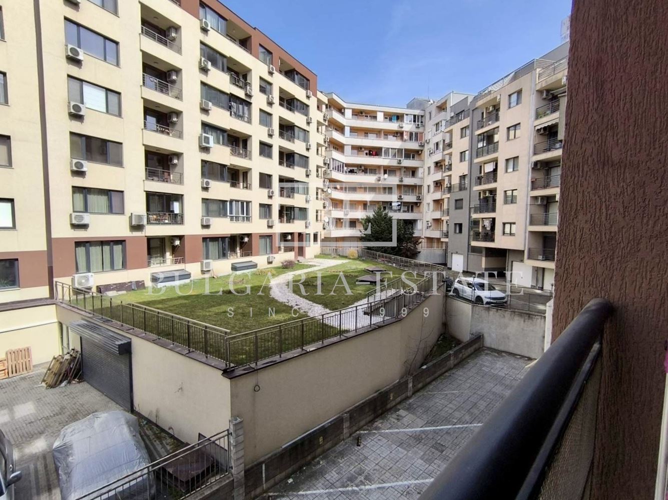 Новая, современная меблированная квартира в. Левски 1, комплекс „Вива“ - 0