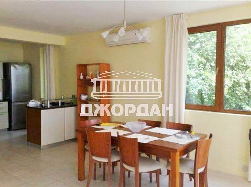 House - Breeze, 2 PARKING AND GARAGE - 0