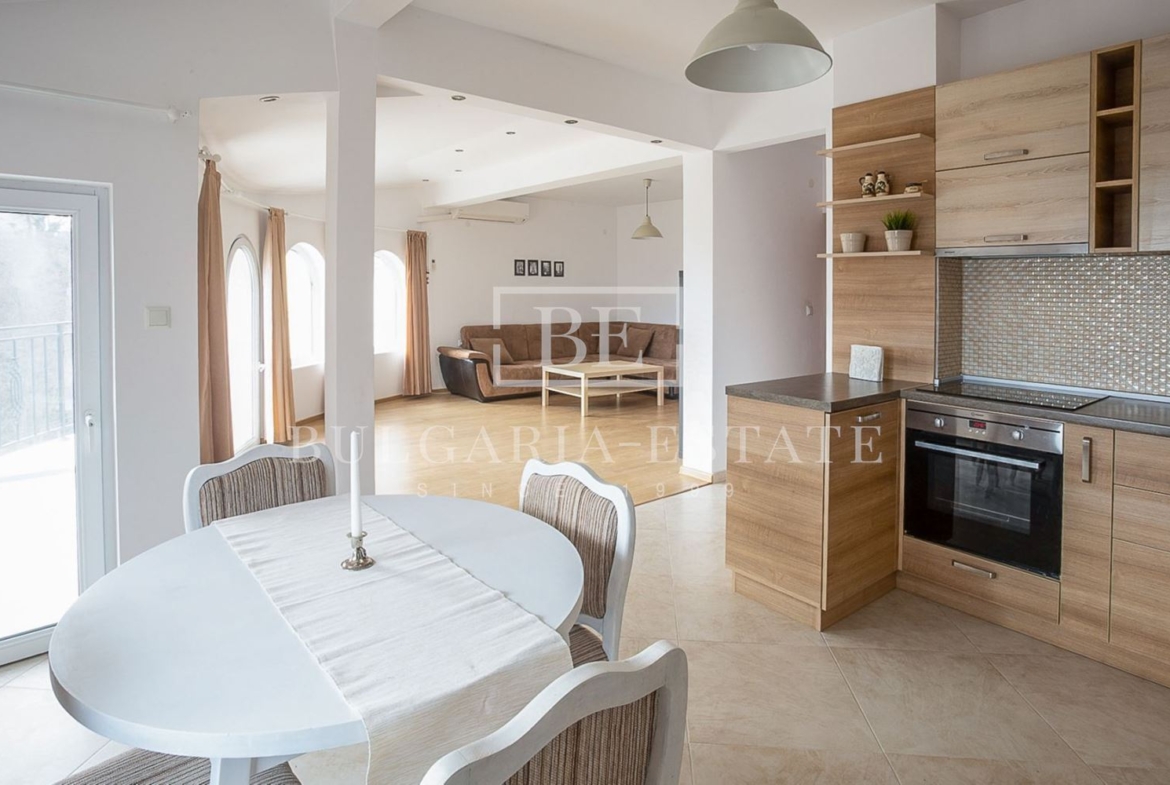 Big house near the sea - 0