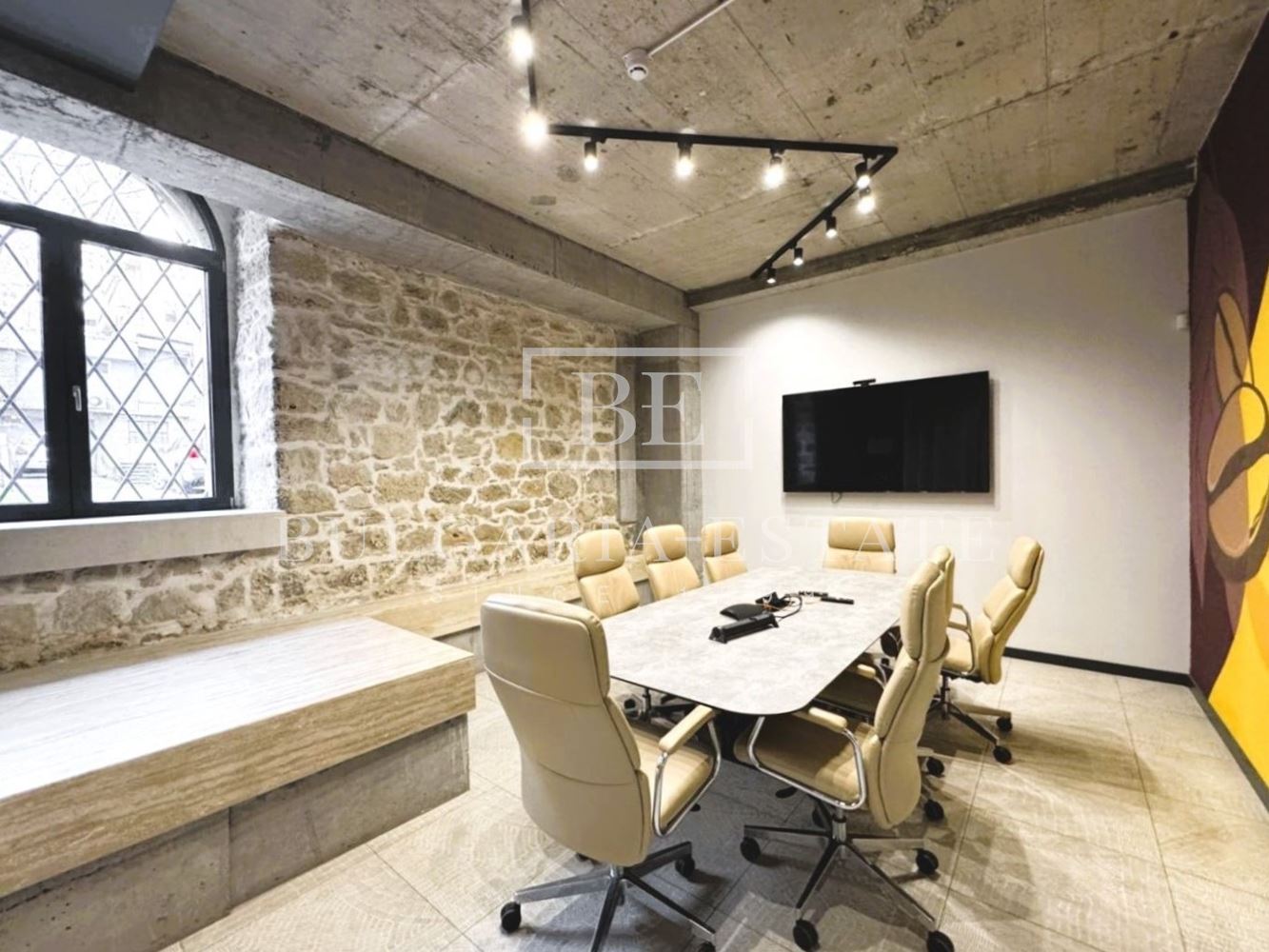 56sq.m Office in office building - Greek Mahala-0 56sq.m Office in office building - Greek Quarter - 0