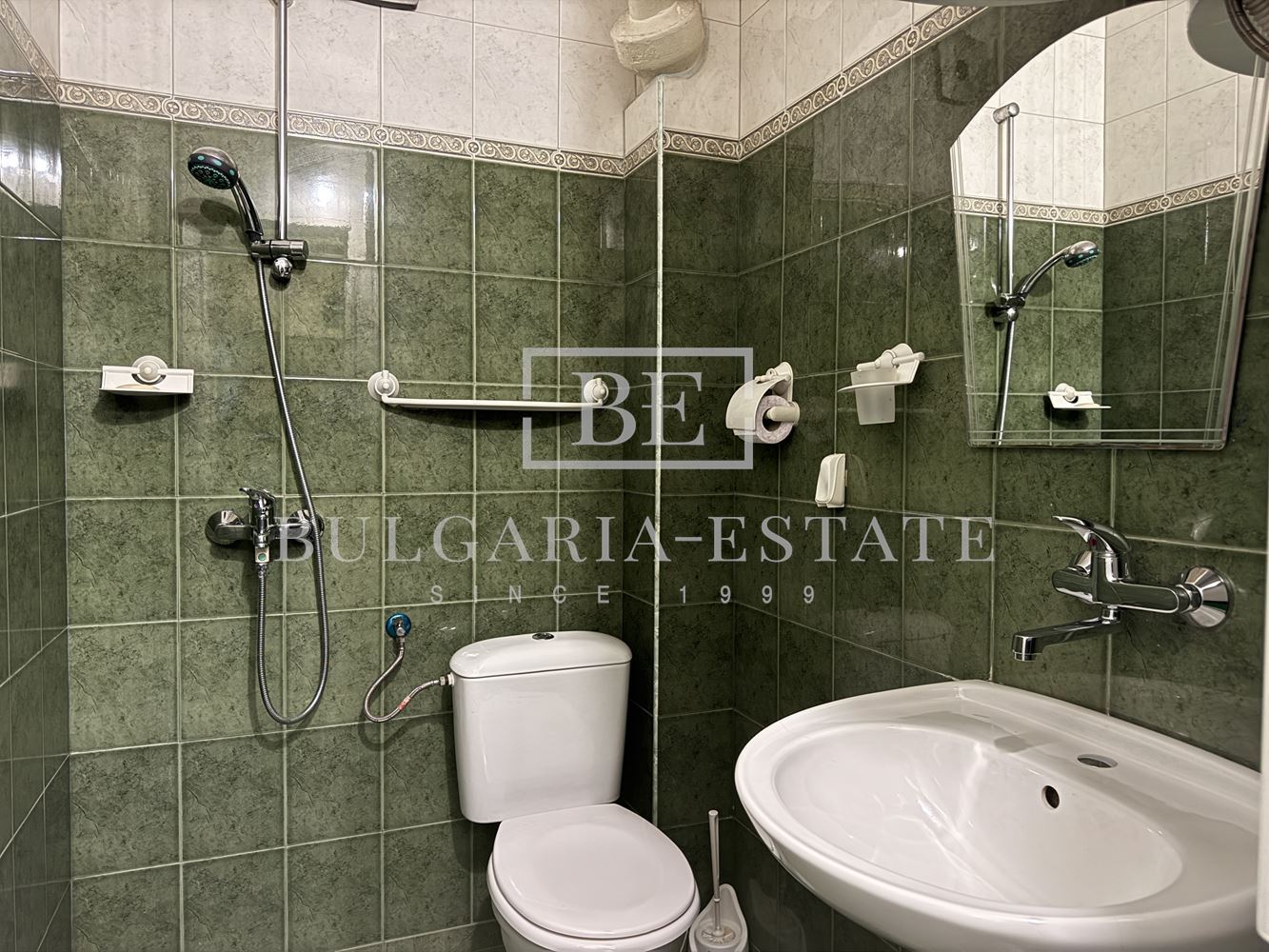 Елегантен тристаен апартамент, напълно обзаведен, в топ центъра на Варна-0 Елегантен тристаен апартамент, напълно обзаведен, в топ центъра на Варна - 0