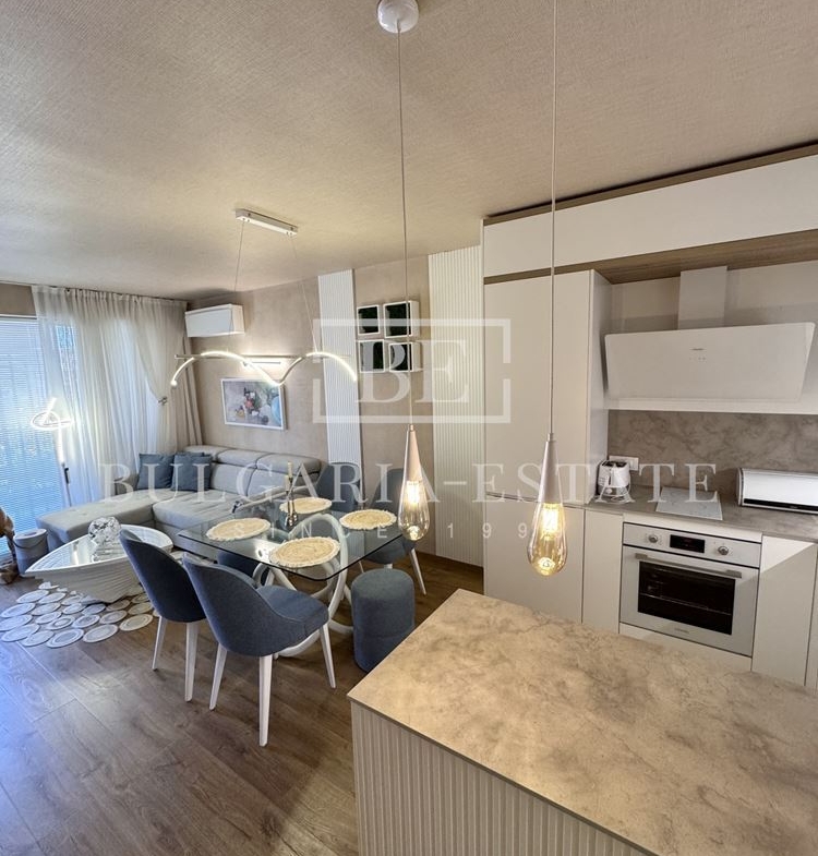 ЕКСКЛУЗИВНО! Луксозен тристаен апартамент в Св. Св. Константин и Елена - 0