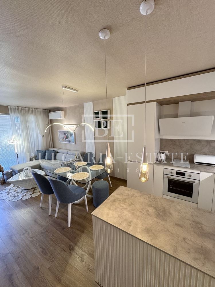 ЕКСКЛУЗИВНО! Луксозен тристаен апартамент в Св. Св. Константин и Елена - 0