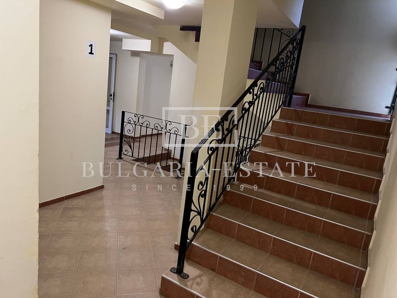 Двустаен южен апартамент - 0