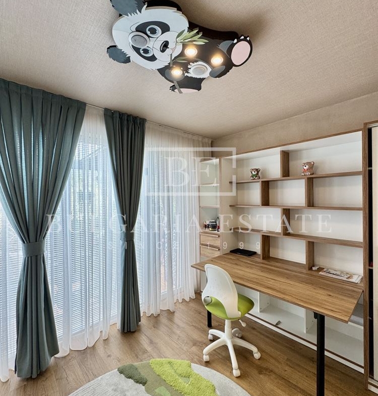 ЕКСКЛУЗИВНО! Луксозен тристаен апартамент в Св. Св. Константин и Елена - 0