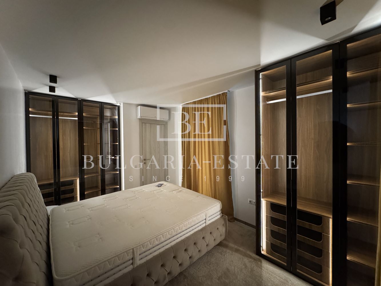 Stylish one-bedroom apartment for rent in an iconic building in. Breeze-0 Stylish one-bedroom apartment for rent in an iconic building in. Breeze - 0