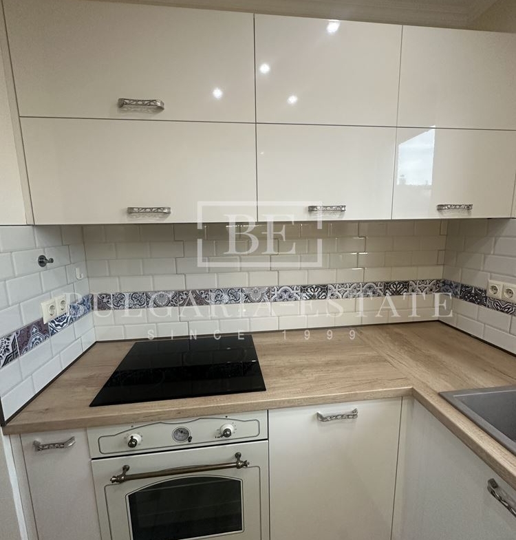 Луксозен тристаен в централната част на града - 0