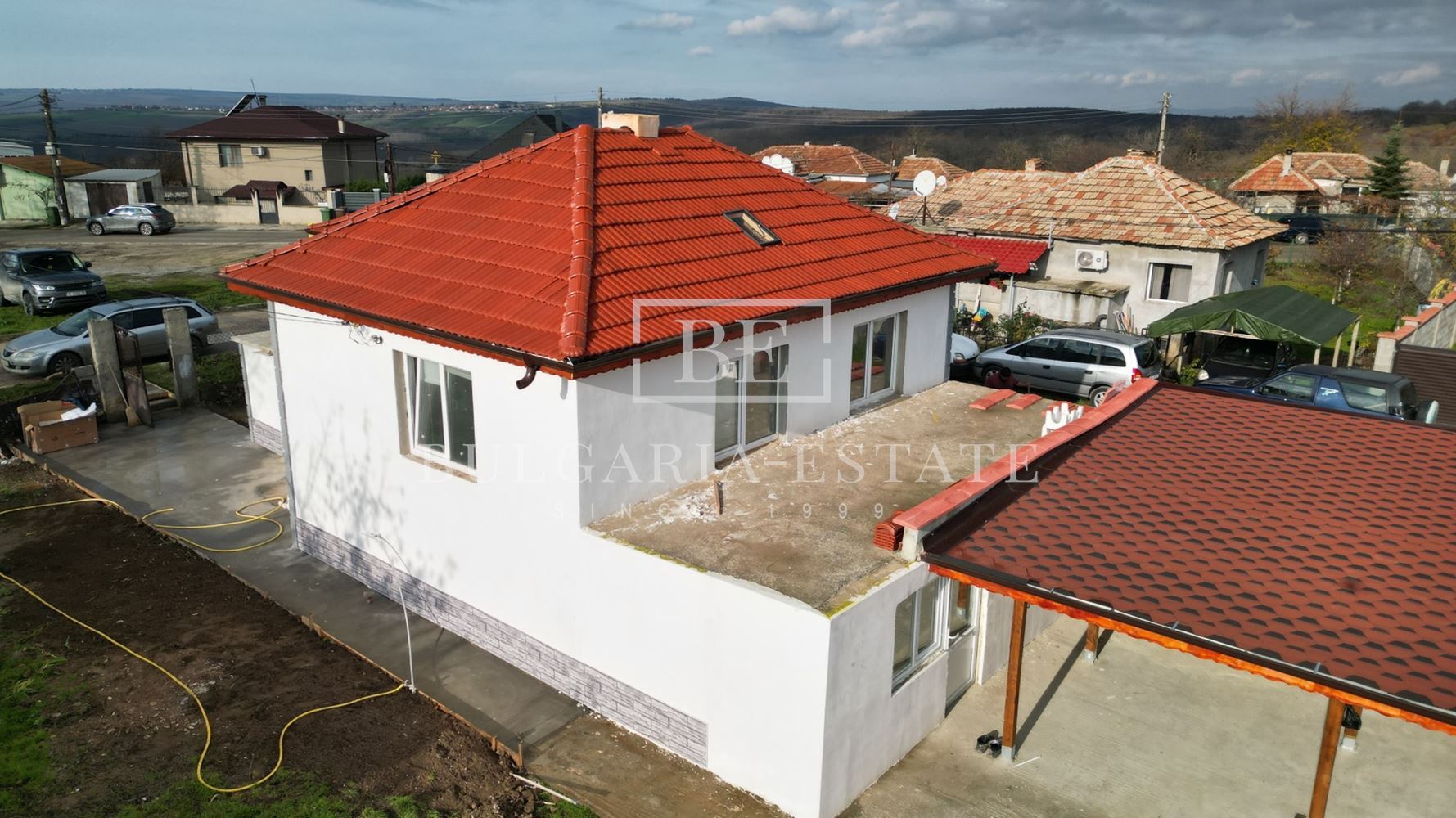 Прекрасна реновирана къща с голям двор – само на 12 км от центъра на Варна, с. Бенковски-0 Прекрасна реновирана къща с голям двор – само на 12 км от центъра на Варна, с. Бенковски - 0