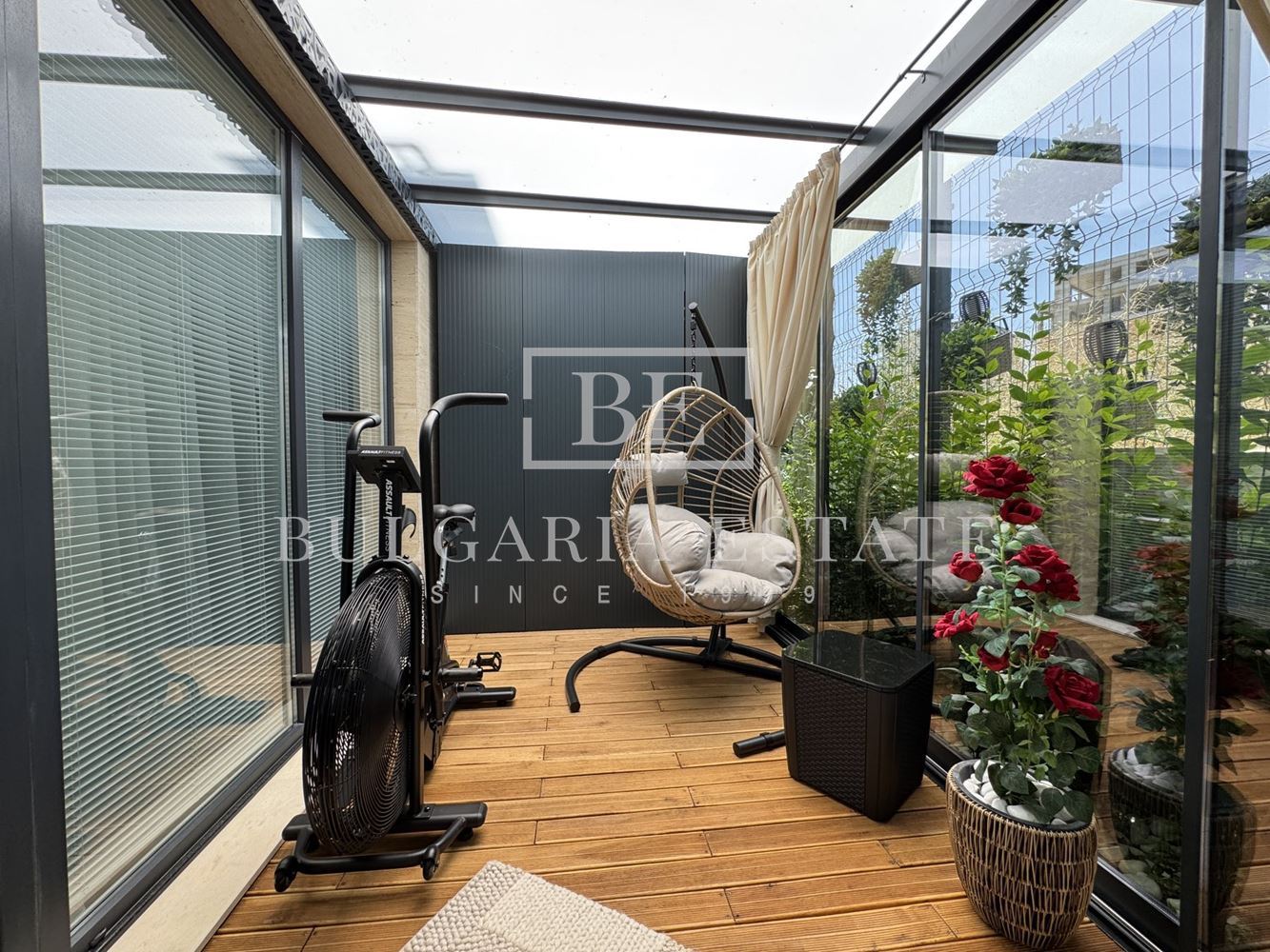 ЕКСКЛУЗИВНО! Луксозен тристаен апартамент в Св. Св. Константин и Елена - 0