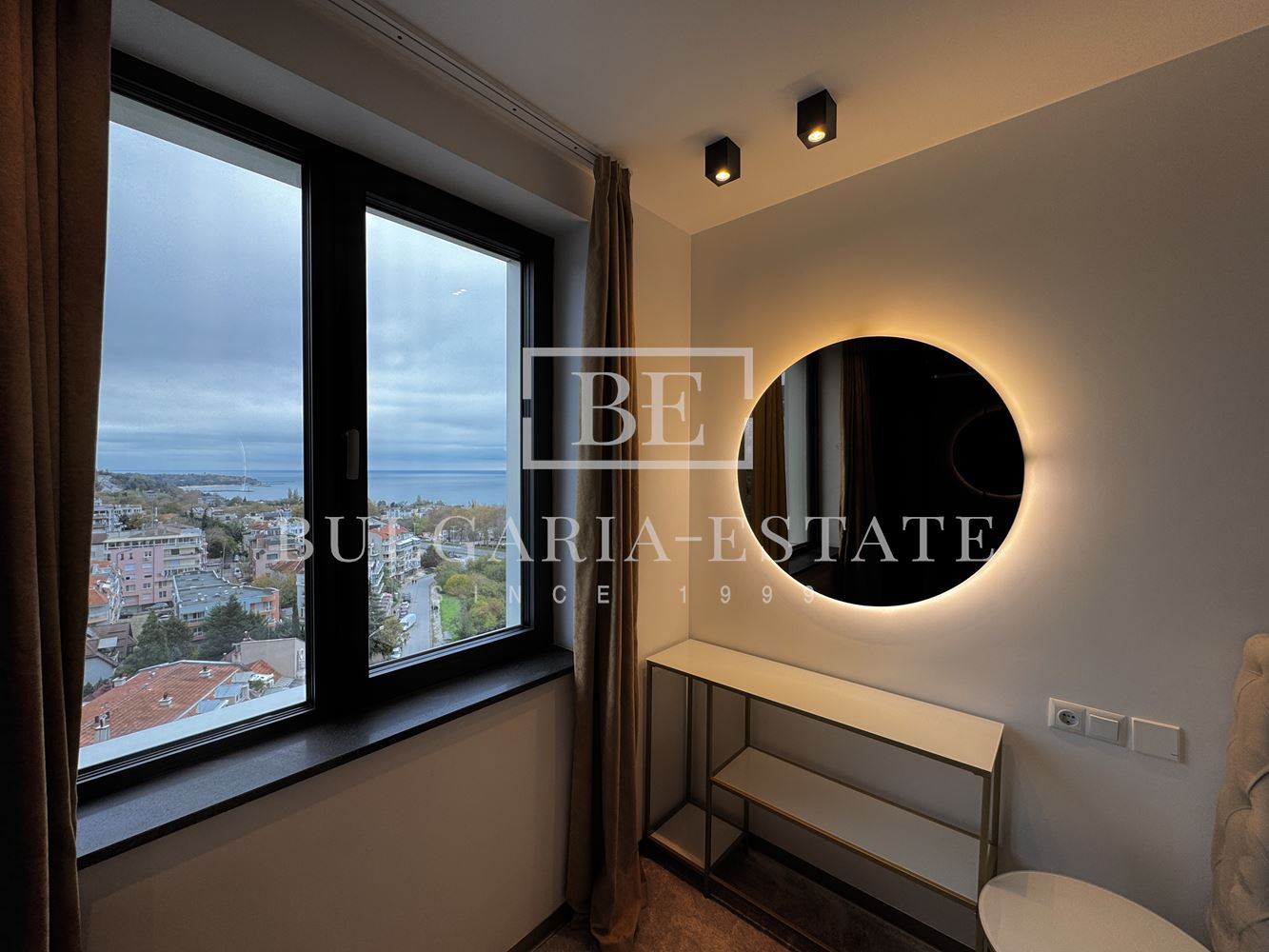 Stylish one-bedroom apartment for rent in an iconic building in. Breeze-0 Stylish one-bedroom apartment for rent in an iconic building in. Breeze - 0