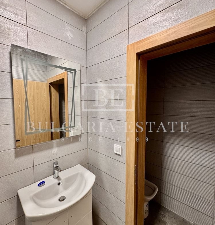 Магазин под наем на бул. „Васил Левски“ – отлична локация и функционално разпределение - 0