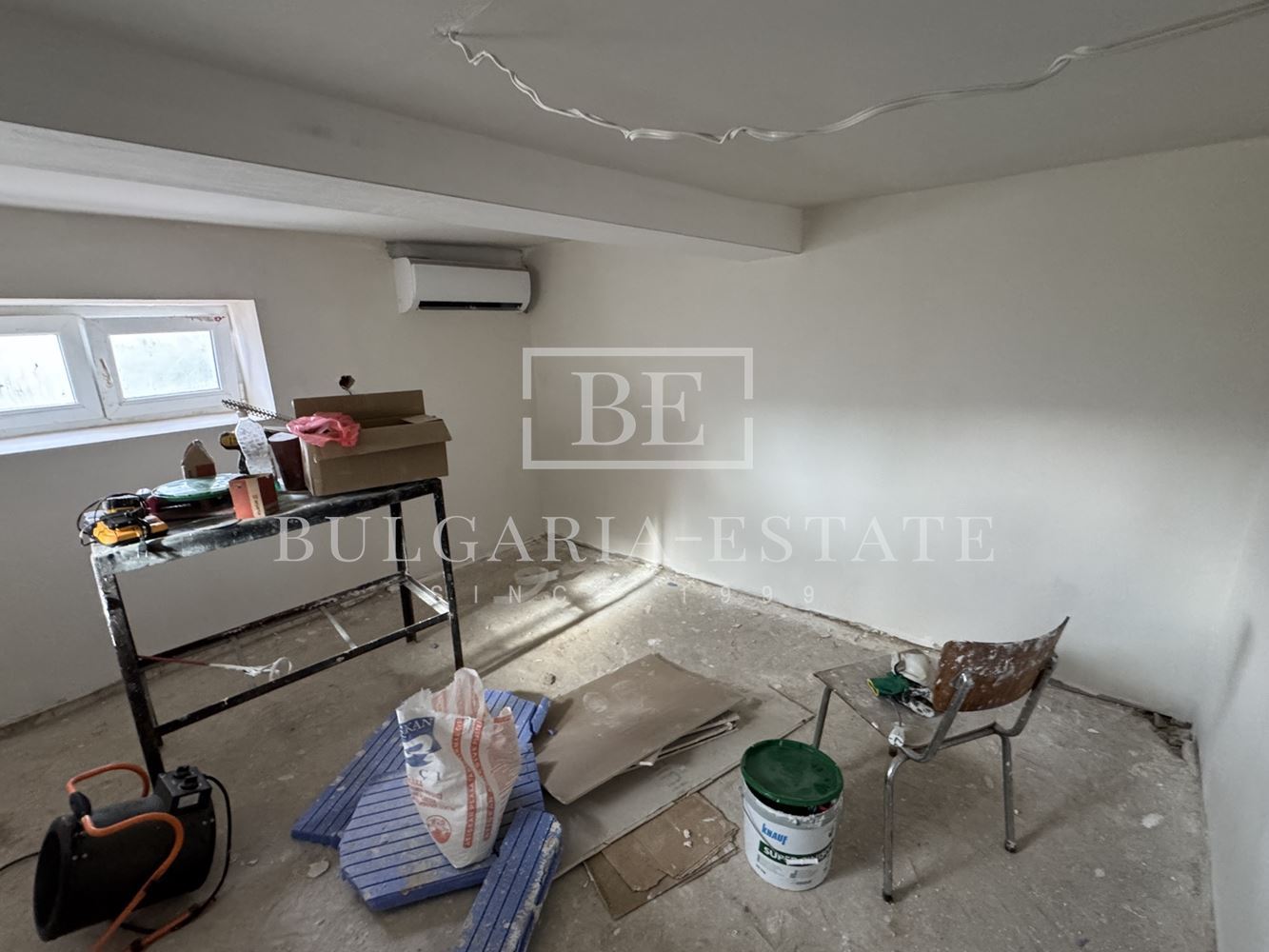 Прекрасна реновирана къща с голям двор – само на 12 км от центъра на Варна, с. Бенковски-0 Прекрасна реновирана къща с голям двор – само на 12 км от центъра на Варна, с. Бенковски - 0