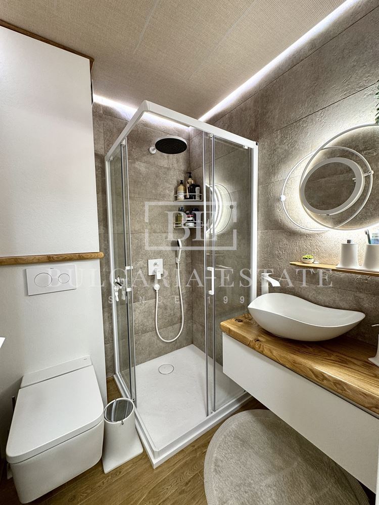 ЕКСКЛУЗИВНО! Луксозен тристаен апартамент в Св. Св. Константин и Елена - 0