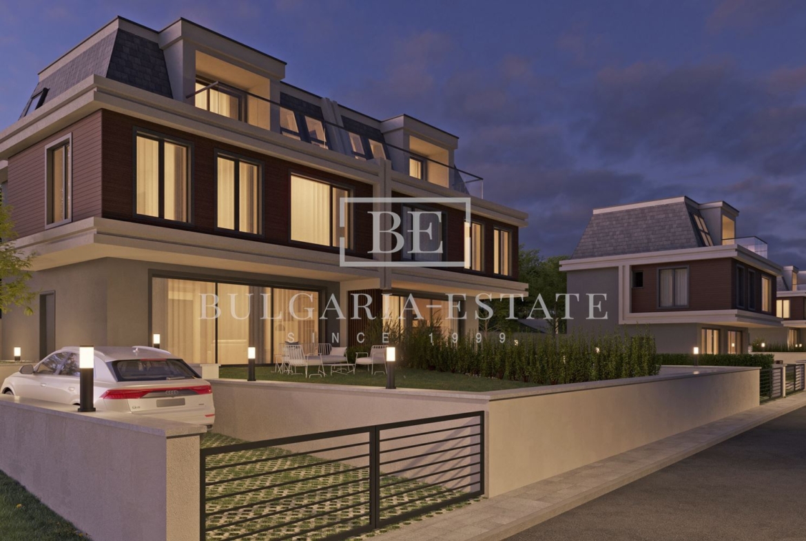 Нова триетажна къща с двор в Манастирски рид - 0