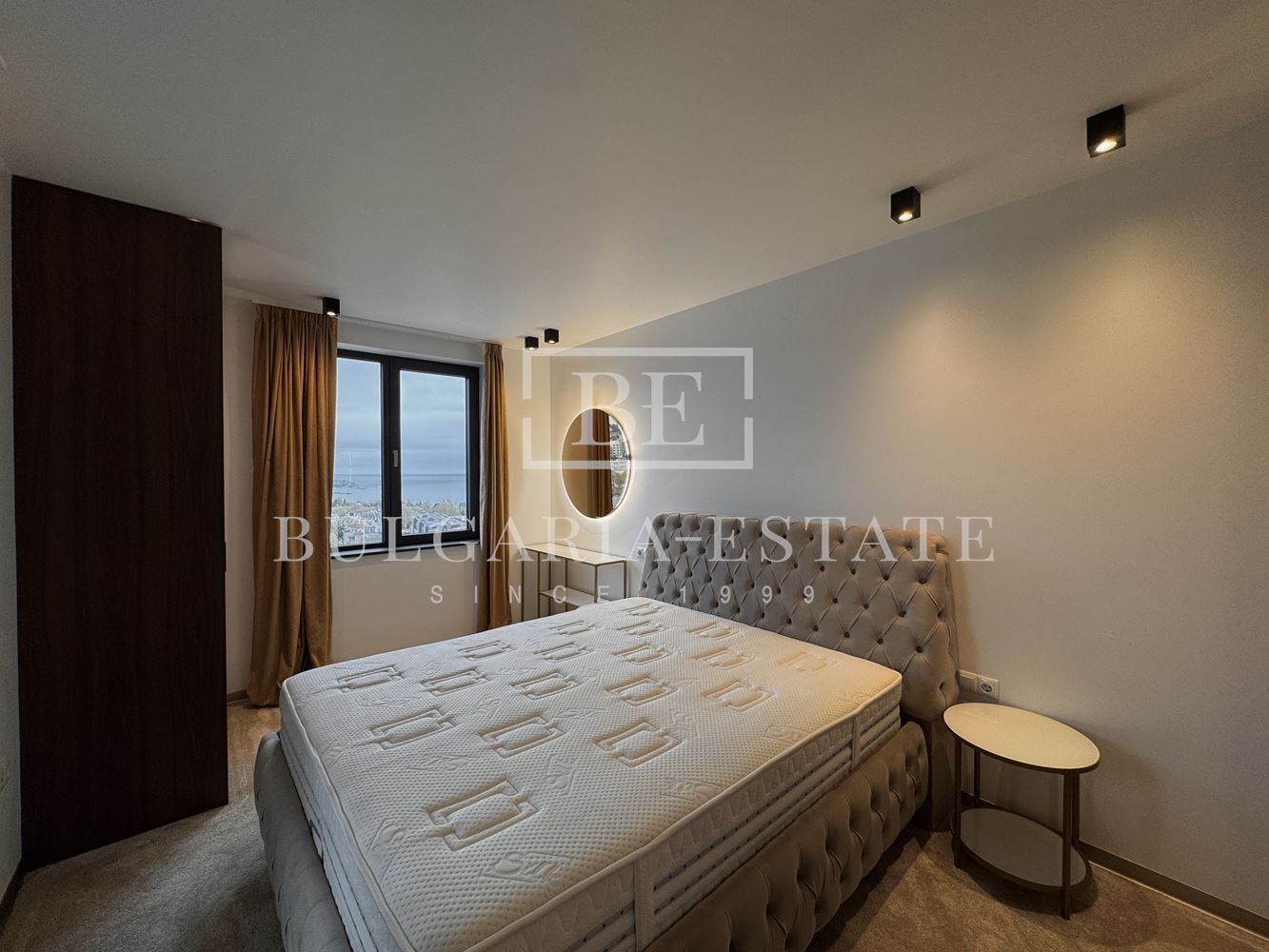 Stylish one-bedroom apartment for rent in an iconic building in. Breeze-0 Stylish one-bedroom apartment for rent in an iconic building in. Breeze - 0