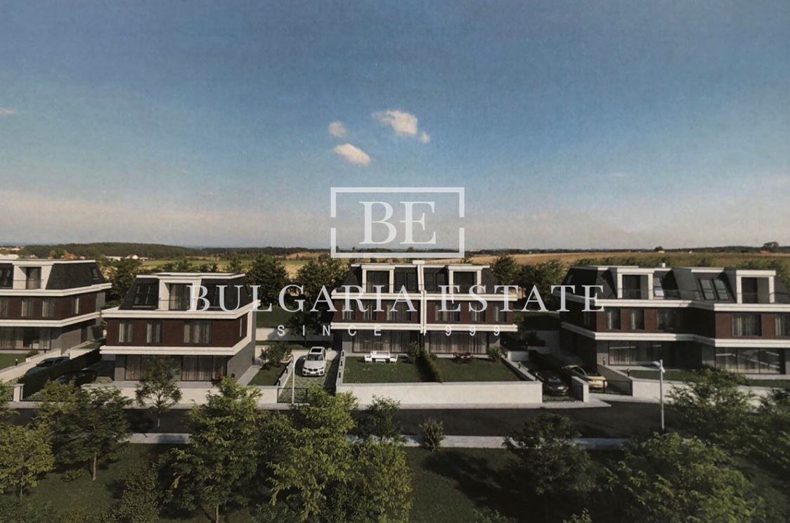 Дом 199 кв.м с двором 300 кв.м и 2 парковочными местами - Манастирски рид - 0