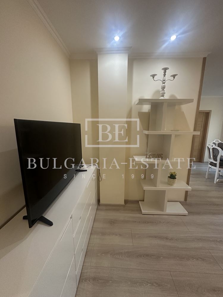 Луксозен тристаен в централната част на града-0 Луксозен тристаен в централната част на града - 0