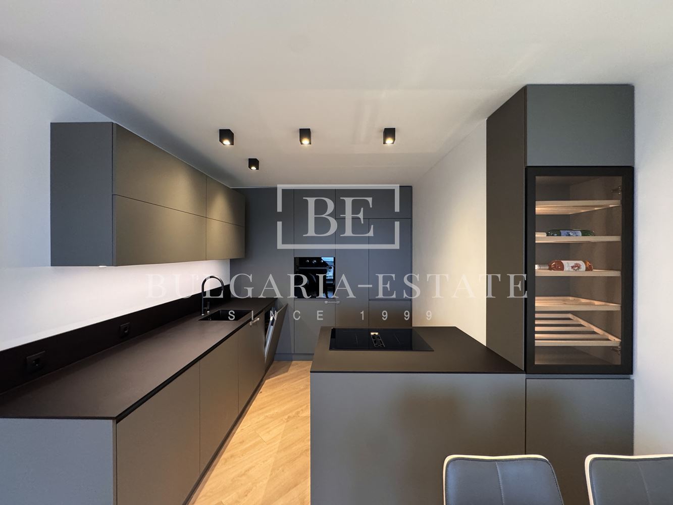 Stylish one-bedroom apartment for rent in an iconic building in. Breeze-0 Stylish one-bedroom apartment for rent in an iconic building in. Breeze - 0