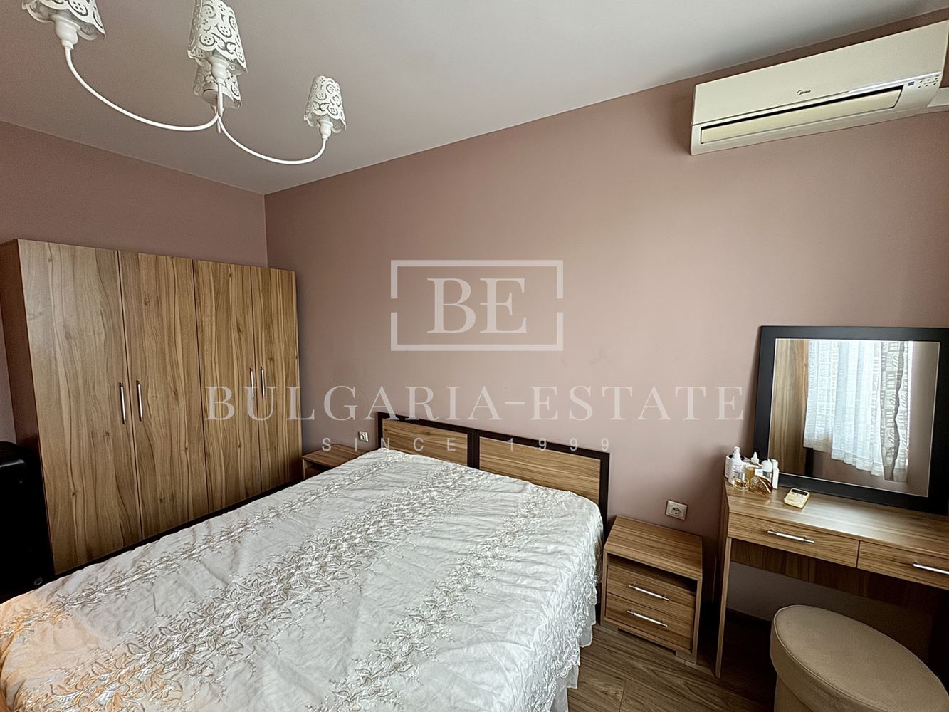 Топъл и светъл двустаен апартамент в Базар Левски с паркомясто-0 Топъл и светъл двустаен апартамент в Базар Левски с паркомясто - 0