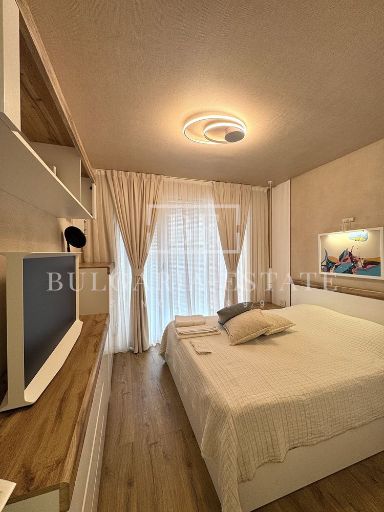 ЕКСКЛУЗИВНО! Луксозен тристаен апартамент в Св. Св. Константин и Елена - 0