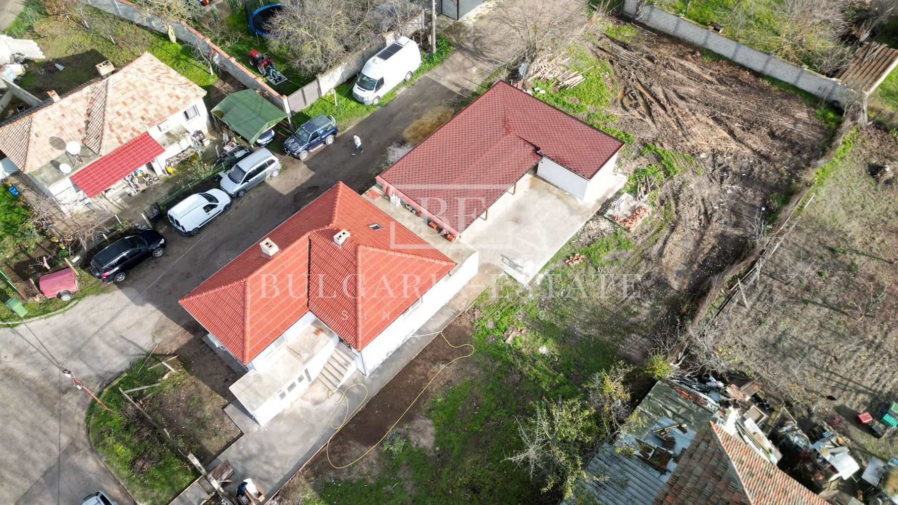 Прекрасна реновирана къща с голям двор – само на 12 км от центъра на Варна, с. Бенковски-0 Прекрасна реновирана къща с голям двор – само на 12 км от центъра на Варна, с. Бенковски - 0