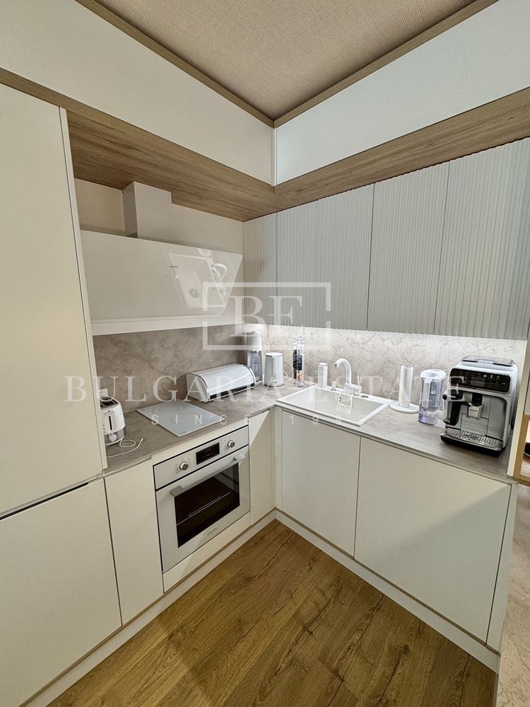 ЕКСКЛУЗИВНО! Луксозен тристаен апартамент в Св. Св. Константин и Елена - 0