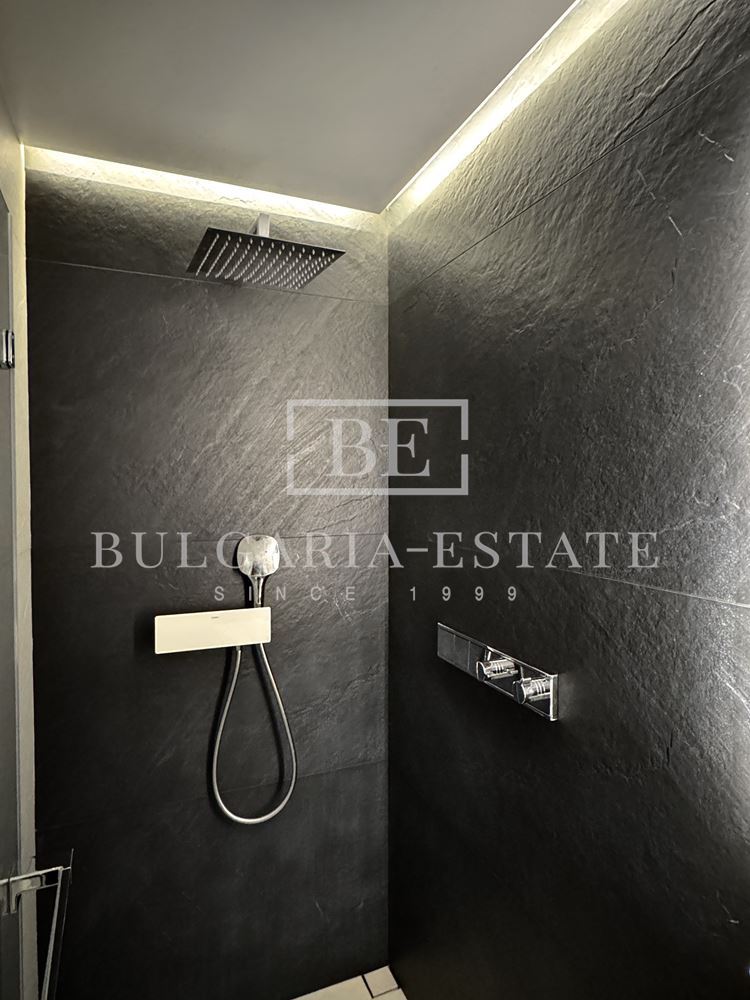 Stylish one-bedroom apartment for rent in an iconic building in. Breeze-0 Stylish one-bedroom apartment for rent in an iconic building in. Breeze - 0