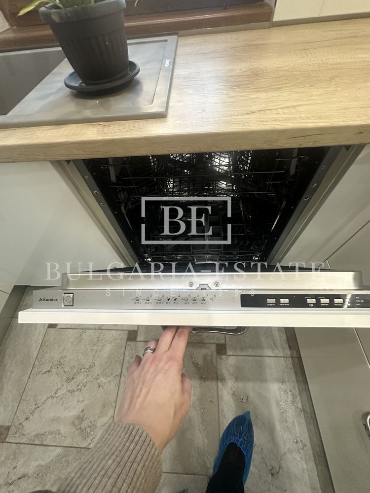 Луксозен тристаен в централната част на града-0 Луксозен тристаен в централната част на града - 0