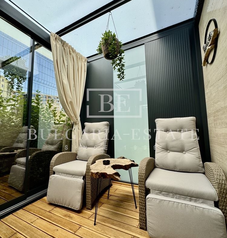 ЕКСКЛУЗИВНО! Луксозен тристаен апартамент в Св. Св. Константин и Елена - 0