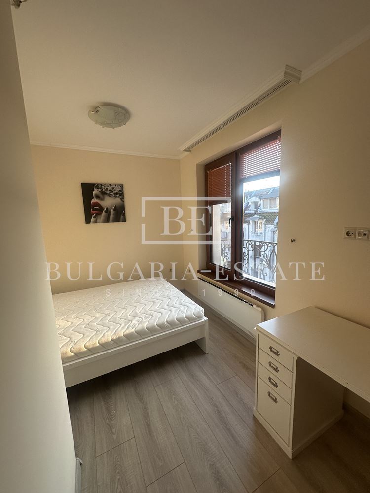 Луксозен тристаен в централната част на града-0 Луксозен тристаен в централната част на града - 0