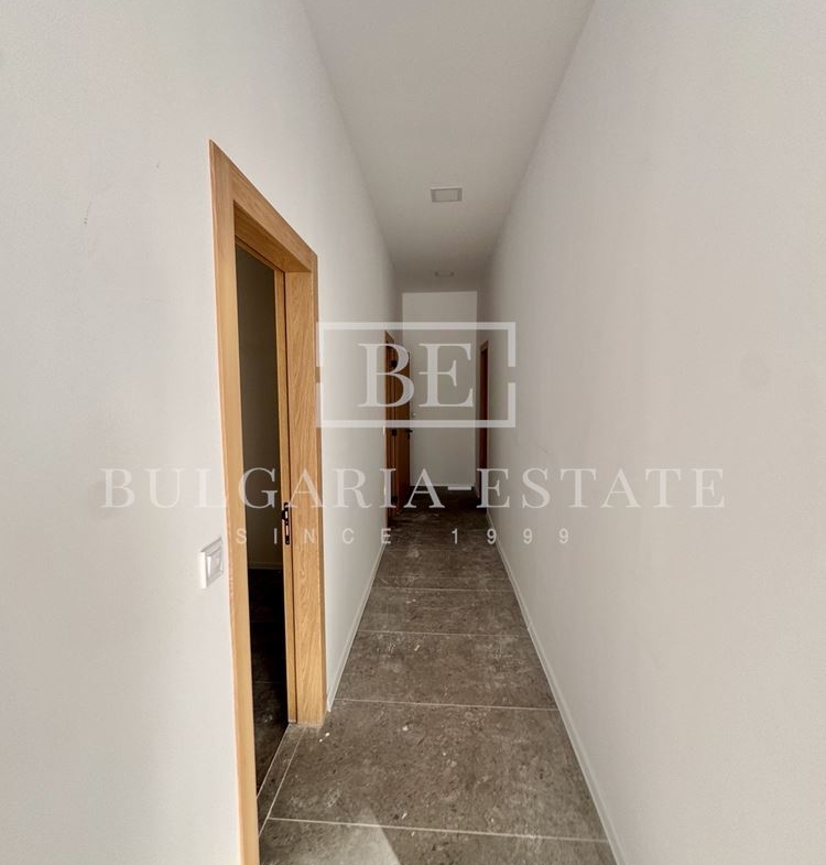 Магазин под наем на бул. „Васил Левски“ – отлична локация и функционално разпределение - 0