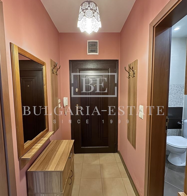 Топъл и светъл двустаен апартамент в Базар Левски с паркомясто - 0