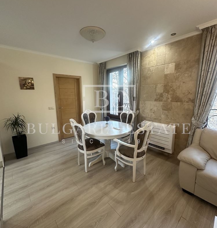 Луксозен тристаен в централната част на града - 0