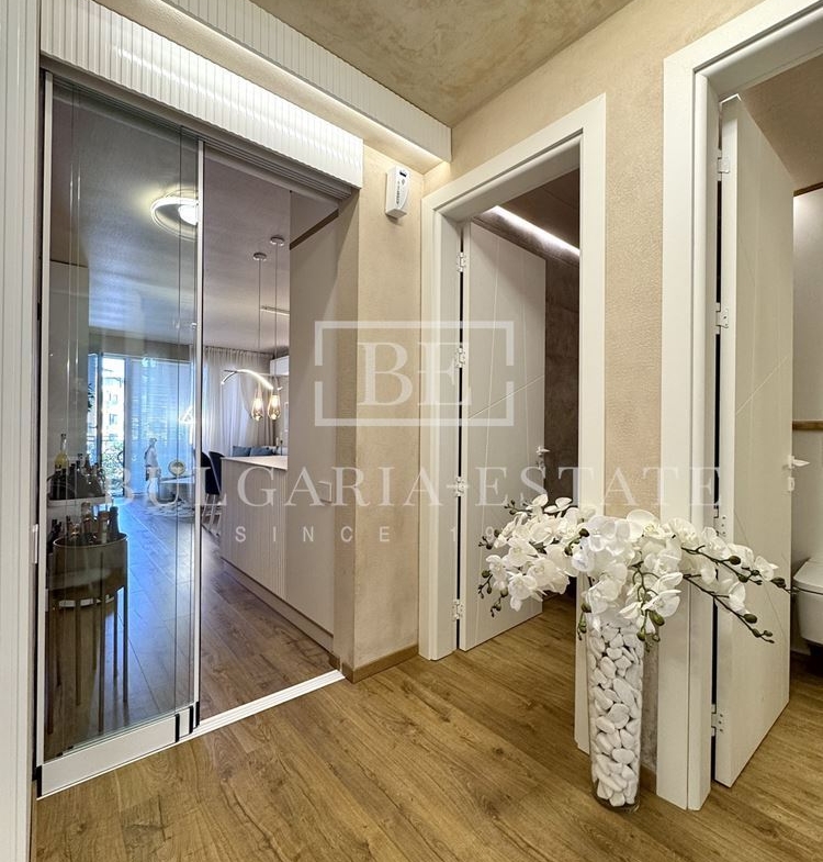 ЕКСКЛУЗИВНО! Луксозен тристаен апартамент в Св. Св. Константин и Елена - 0