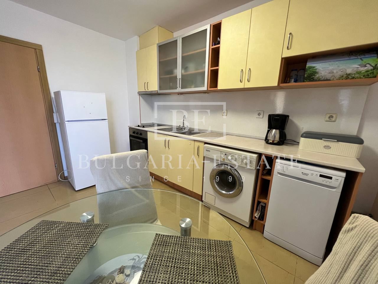 Двустаен южен апартамент - 0