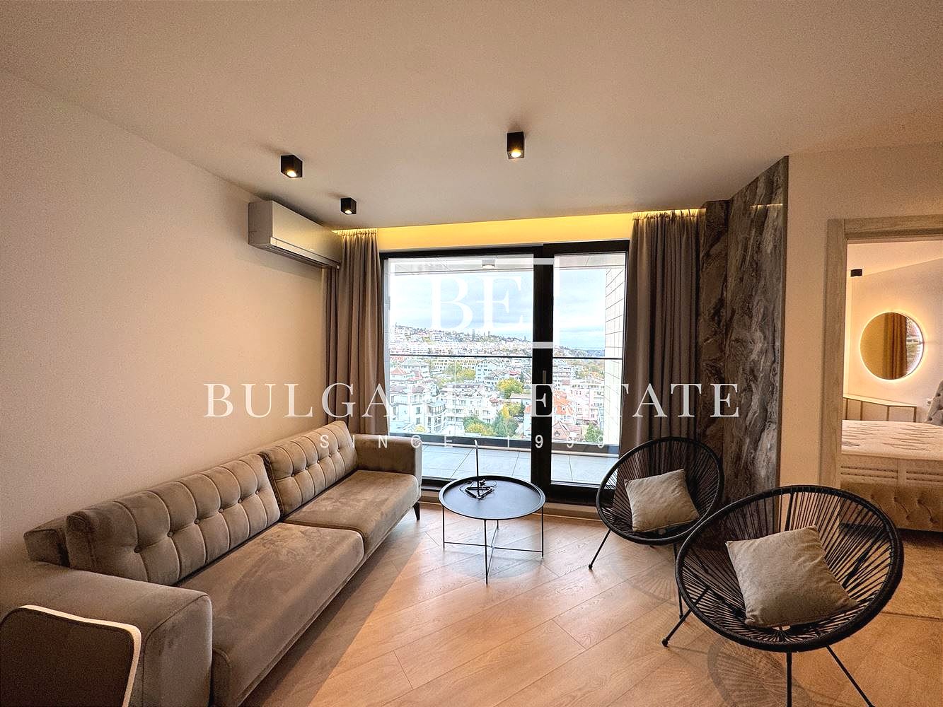 Stylish one-bedroom apartment for rent in an iconic building in. Breeze-0 Stylish one-bedroom apartment for rent in an iconic building in. Breeze - 0