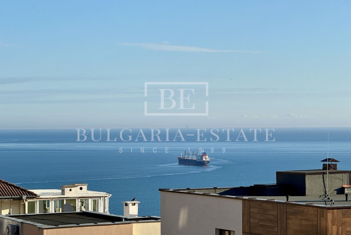 Тристаен апартамент с морска панорама – кв. Бриз + двоен гараж и паркомясто - 0