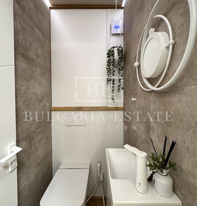 ЕКСКЛУЗИВНО! Луксозен тристаен апартамент в Св. Св. Константин и Елена - 0