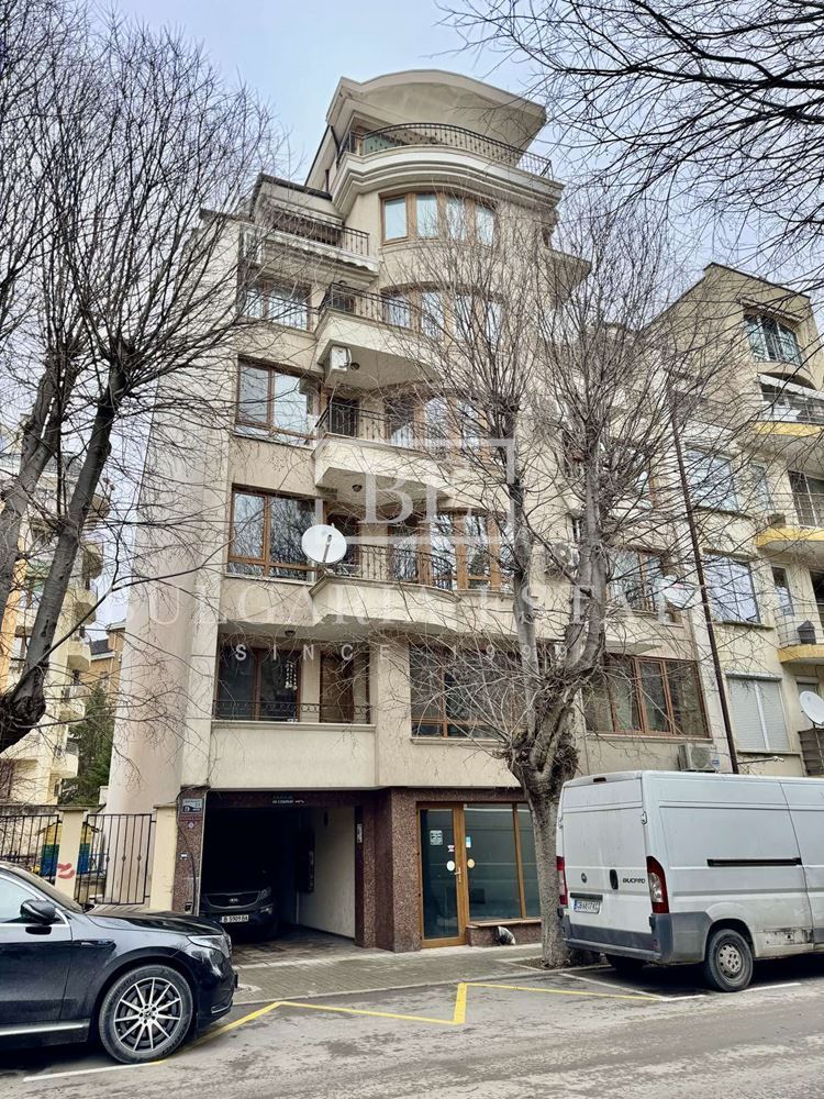 Luxuriöse Zwei-Zimmer-Wohnung zur Miete in Griechisch Mahala - ul. „Graf Ignatiev“ - 0