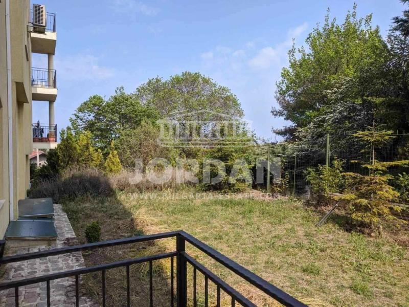 Многостаен апартамент - 3 спални - м-т Траката - 0