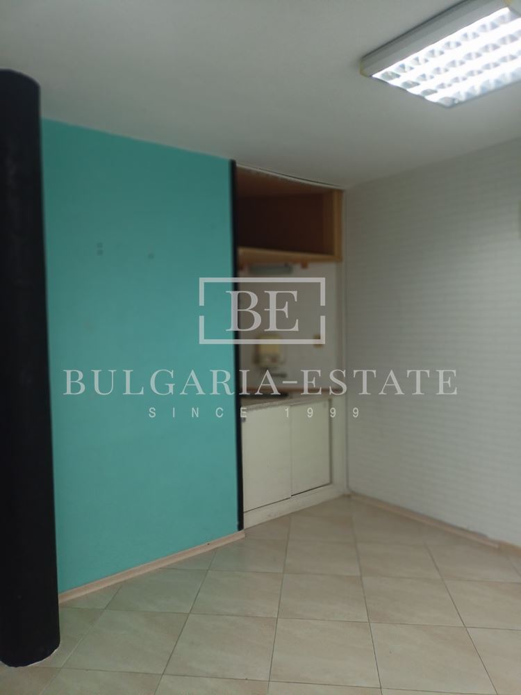 Laden zur Miete auf zwei Ebenen in der Nähe von Kolkhozen Markt - 43 qm, separater Eingang - 0