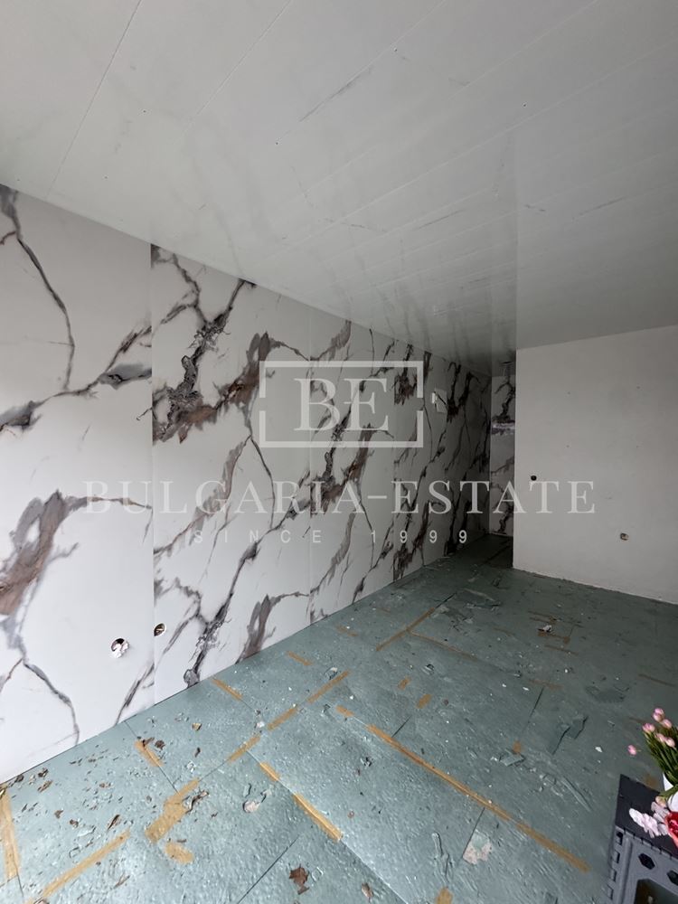 SHOP am Main Blvd. Zar Osvoboditel, gr. Varna, Roter Platz - 0