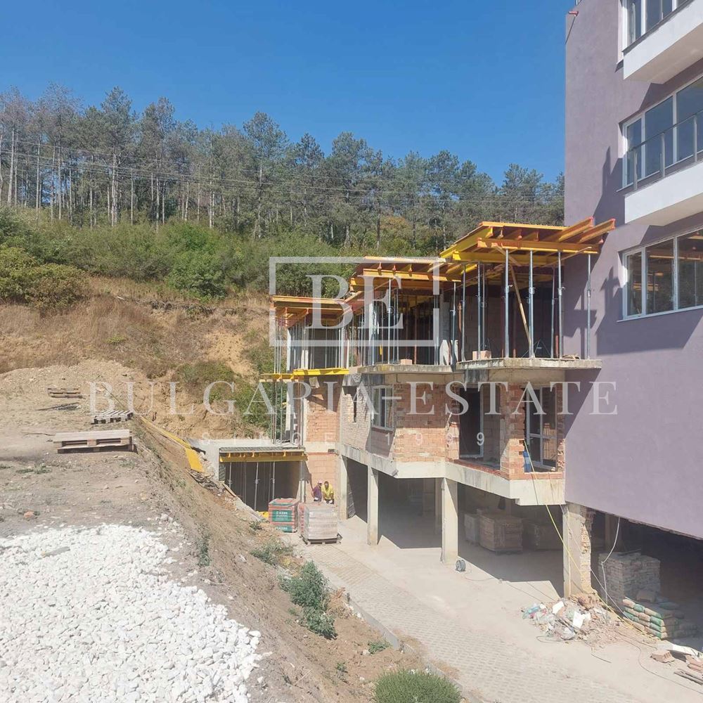 Helle Ein-Zimmer-Wohnung 58,54 qm im 4. Stock. Asparuhovo - 0