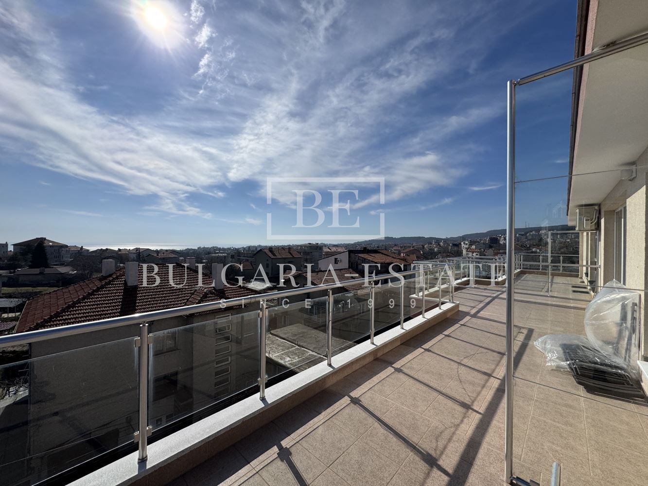 🌞 Луксозен южен пентхаус под наем – 120 кв.м, големи тераси, първи наематели – Виница, Варна - 0