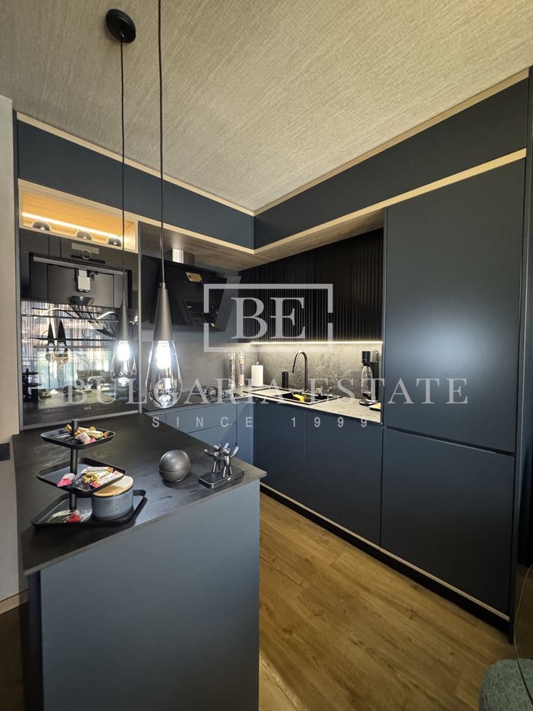 ЕКСКЛУЗИВНО! Луксозен двустаен апартамент, Св. Св. Константин и Елена - 0