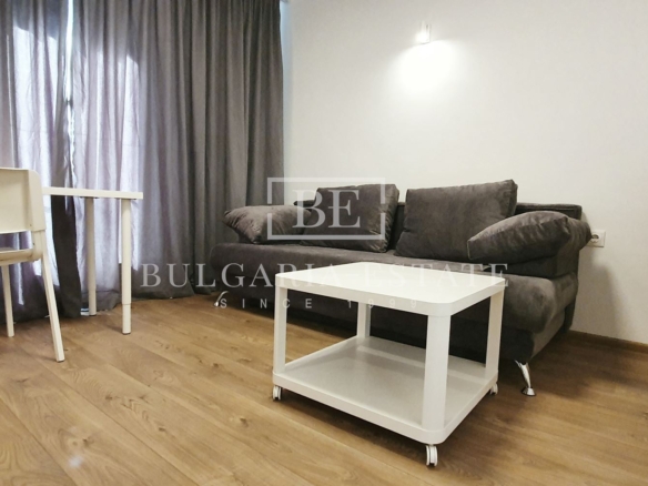 Einzimmerwohnung - Sporthalle - 0