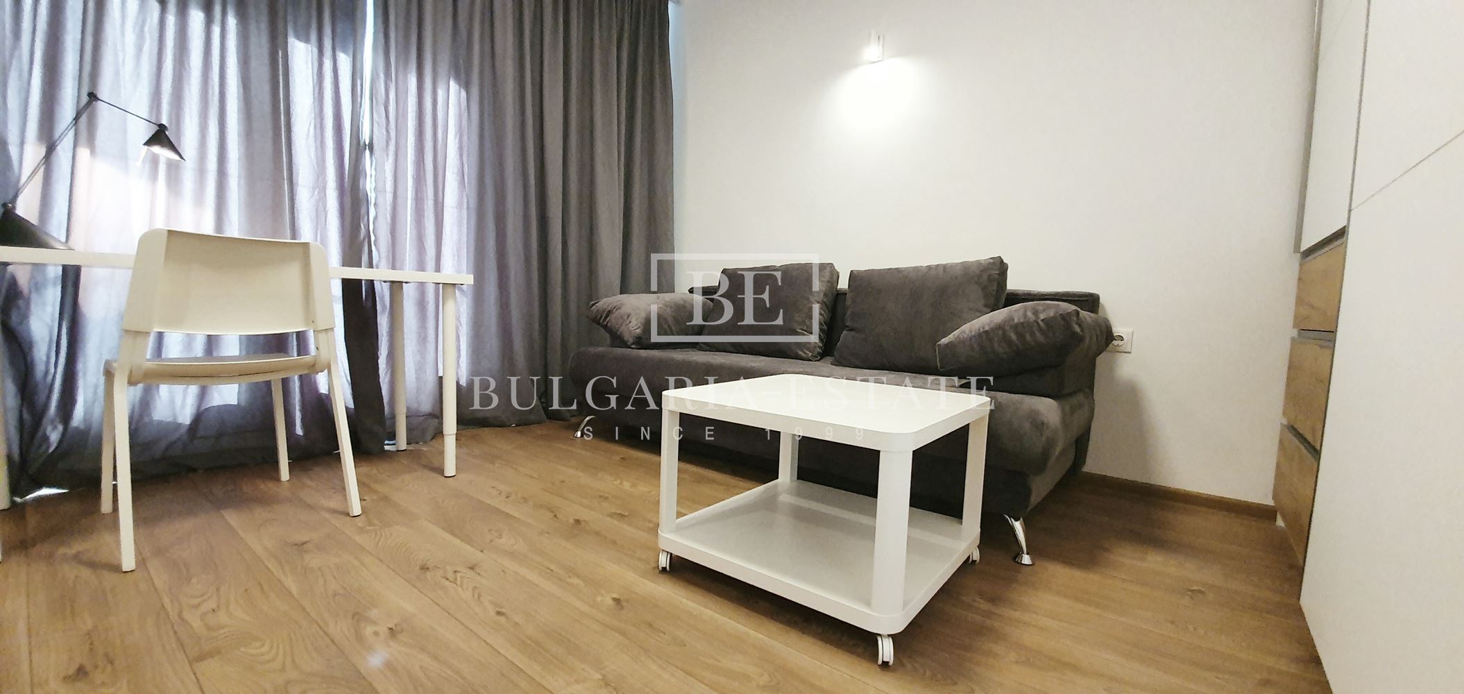 Einzimmerwohnung - Sporthalle - 0