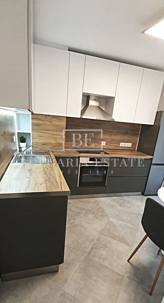 Einzimmerwohnung - Sporthalle - 0